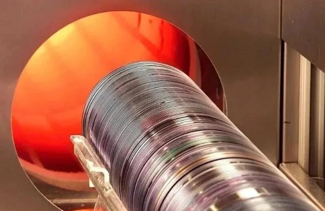 Annealing Process တွင် မည်သည့်အခန်းကဏ္ဍမှ ပါဝင်သနည်း။